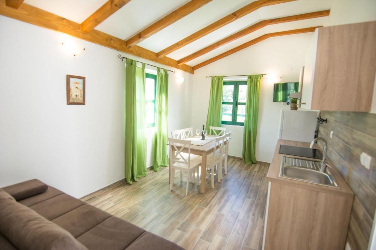 Apartments Tarragon Ugrinici Dış mekan fotoğraf